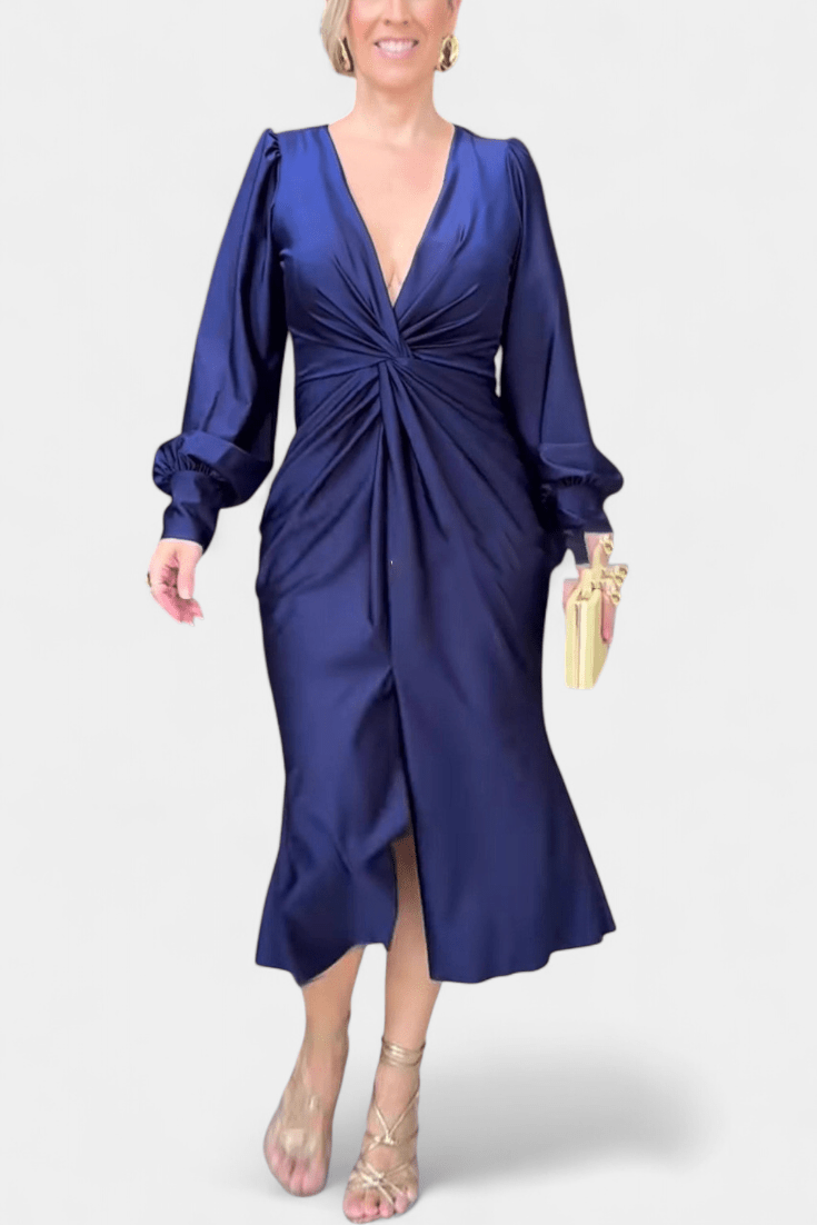 Bodil | Timeless V-Neck Dress